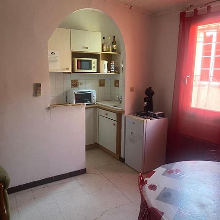 Maison De Ville Proche Mer, En Camargue Sur Le Chemin De Saint Jacques De Compostelle, Clim Reversible โวแวร์ ภายนอก รูปภาพ