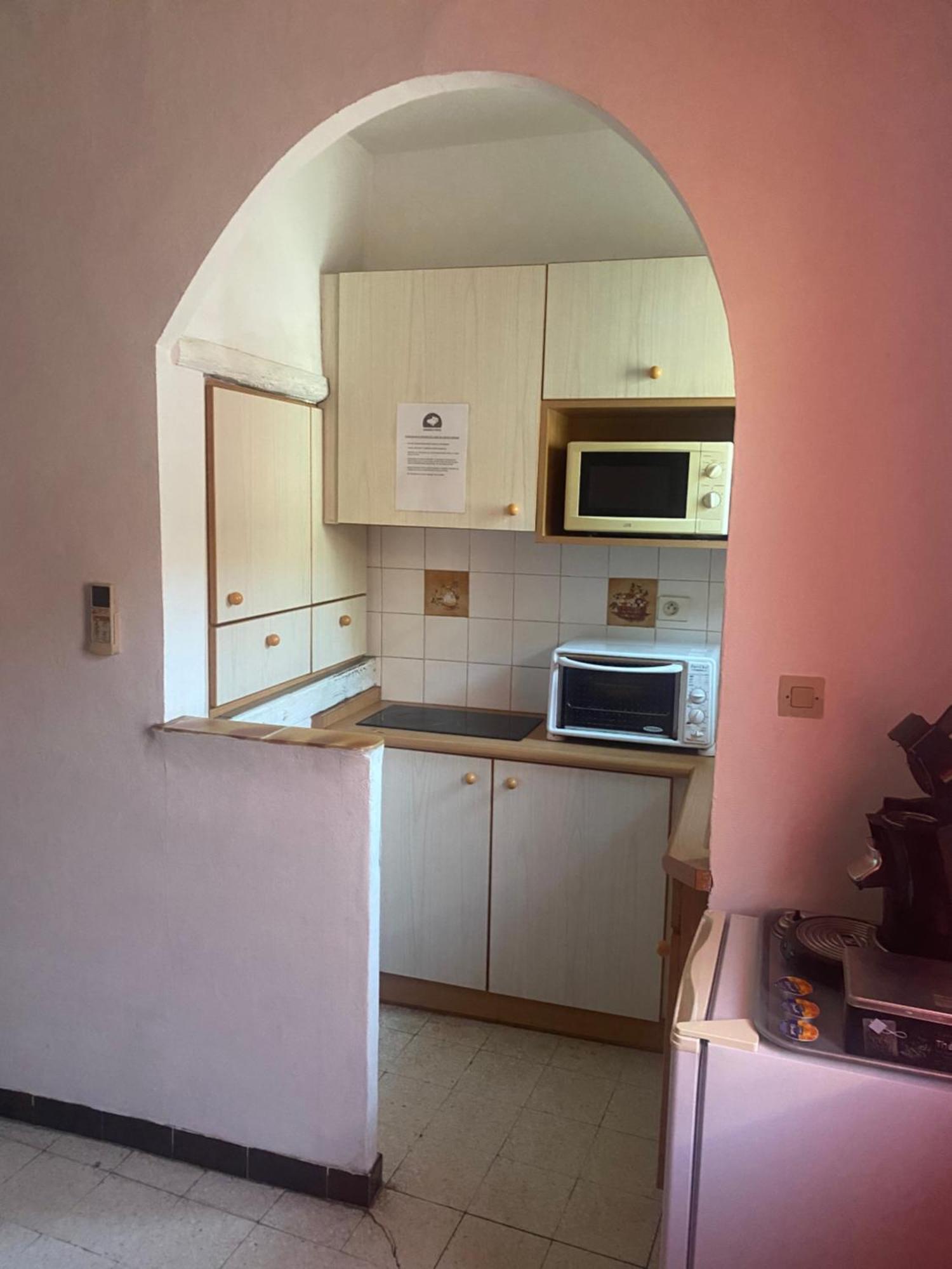 Maison De Ville Proche Mer, En Camargue Sur Le Chemin De Saint Jacques De Compostelle, Clim Reversible โวแวร์ ภายนอก รูปภาพ